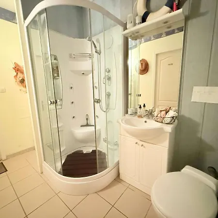 Au Bord De La Piscine Pres De La * La Brée-les-Bains