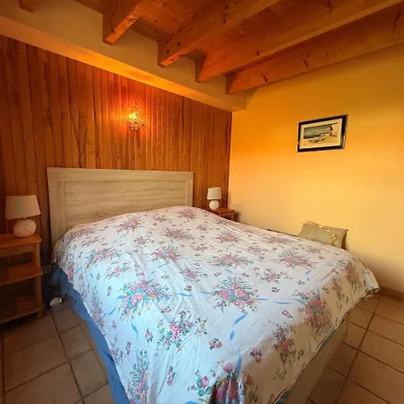 Au Bord De La Piscine Pres De La Dom wakacyjny La Brée-les-Bains