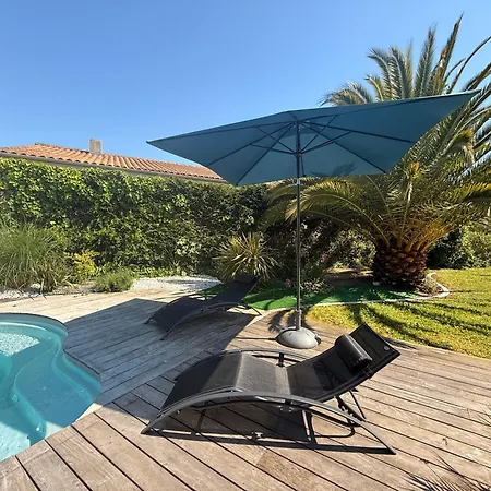Dom wakacyjny Au Bord De La Piscine Pres De La La Brée-les-Bains